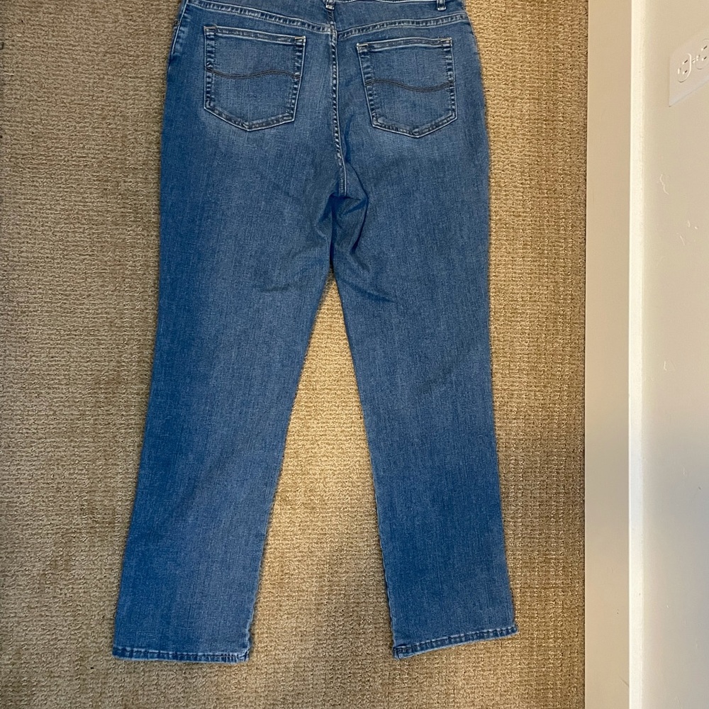 Lee’s Jeans - Picture 2 of 3